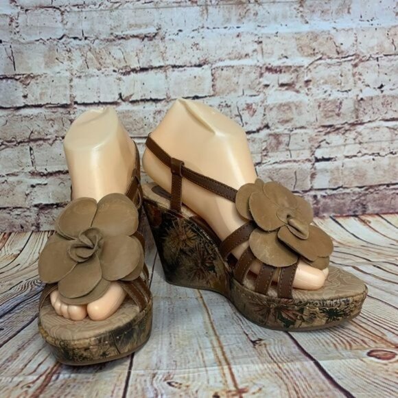 Born Concept B.O.C. Floral Leather Wedge Sandals Sz 39 US 8 - Picture 3 of 10